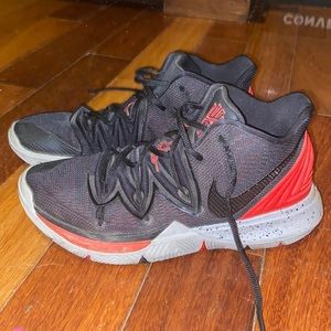 Nike Kyrie 5 size 9